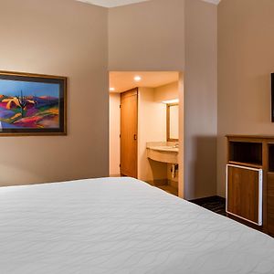 King Suite Sofa Bed Pool View Non-Smoking